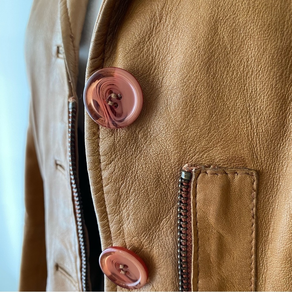 DANIER | Floral Tan Jacket - Picture 10 of 16